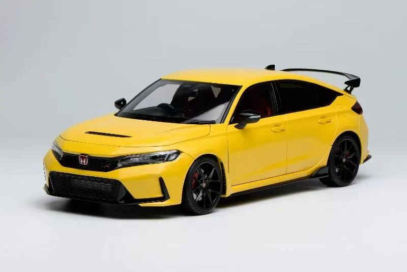 MOTORHELIX 1:18 Honda Civic TYPE-R (FL5) - Sunlight Yellow - Image 2