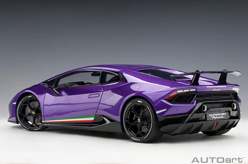 AUTOart 1:12 Lamborghini Huracan Performante in Viola Pasifae / Pearl Purple - Image 4