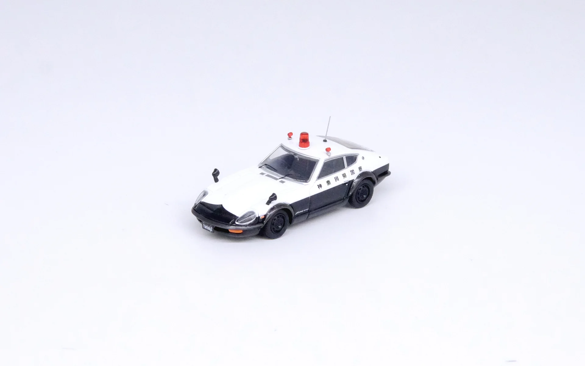 INNO64 1/64 Nissan Fairlady 240ZG (HS30) Japanese Police Car