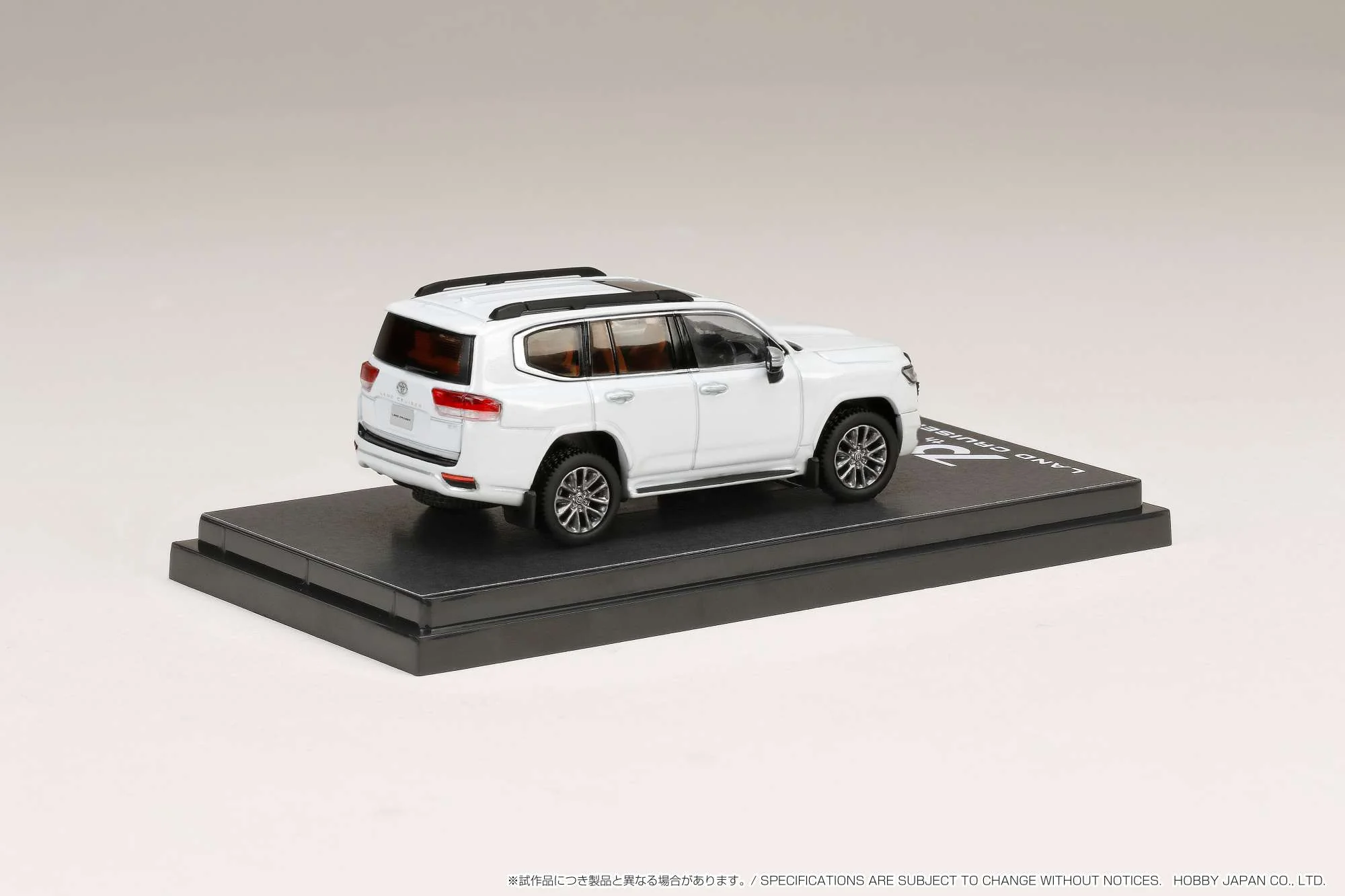 Hobby Japan 1:64 Toyota Land Cruiser (JA300W) ZX in Pearl White - Image 2