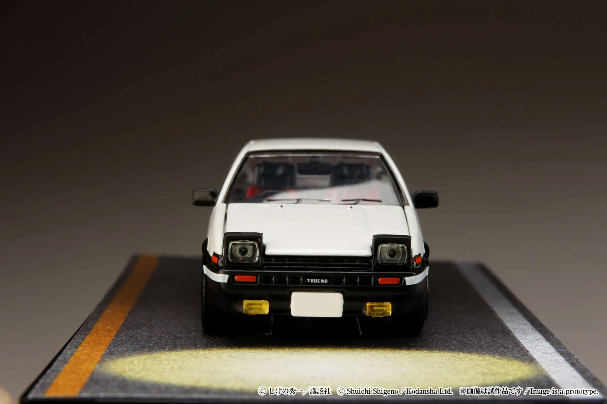 Hobby Japan 1:64 Toyota Sprinter Trueno (AE86) Initial D with Keisuke Takahashi - Image 14