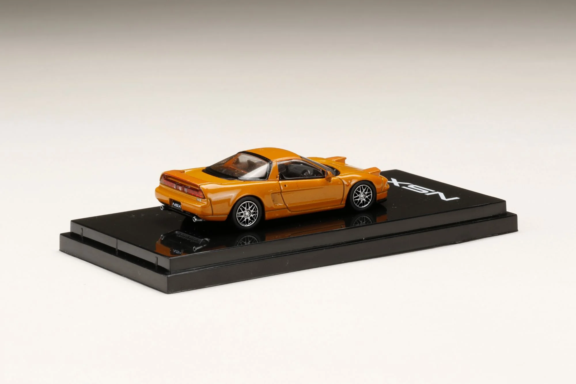 Hobby Japan 1:64 Honda NSX (NA2) 1997 Type S ZERO in Imola Orange with Engine Display Model - Image 3