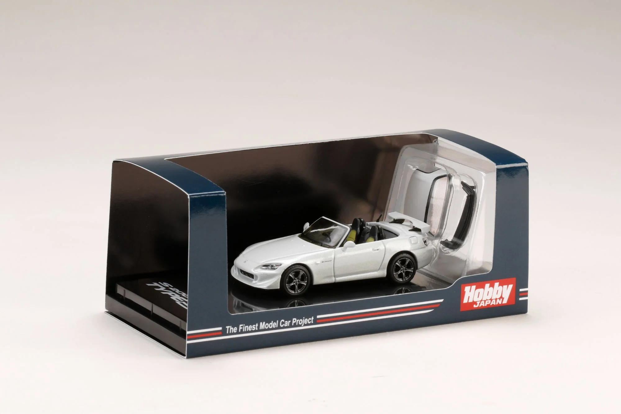 Hobby Japan 1:64 Honda S2000 (AP2) Platinum White Pearl with Removable Hardtop - Image 3