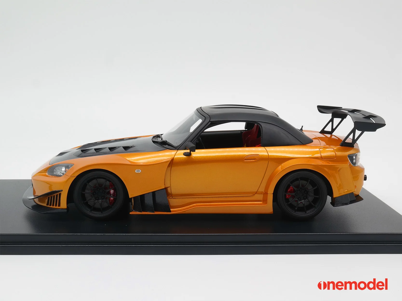 One Model 1:18 Honda S2000 J's Racing Orange - Image 2