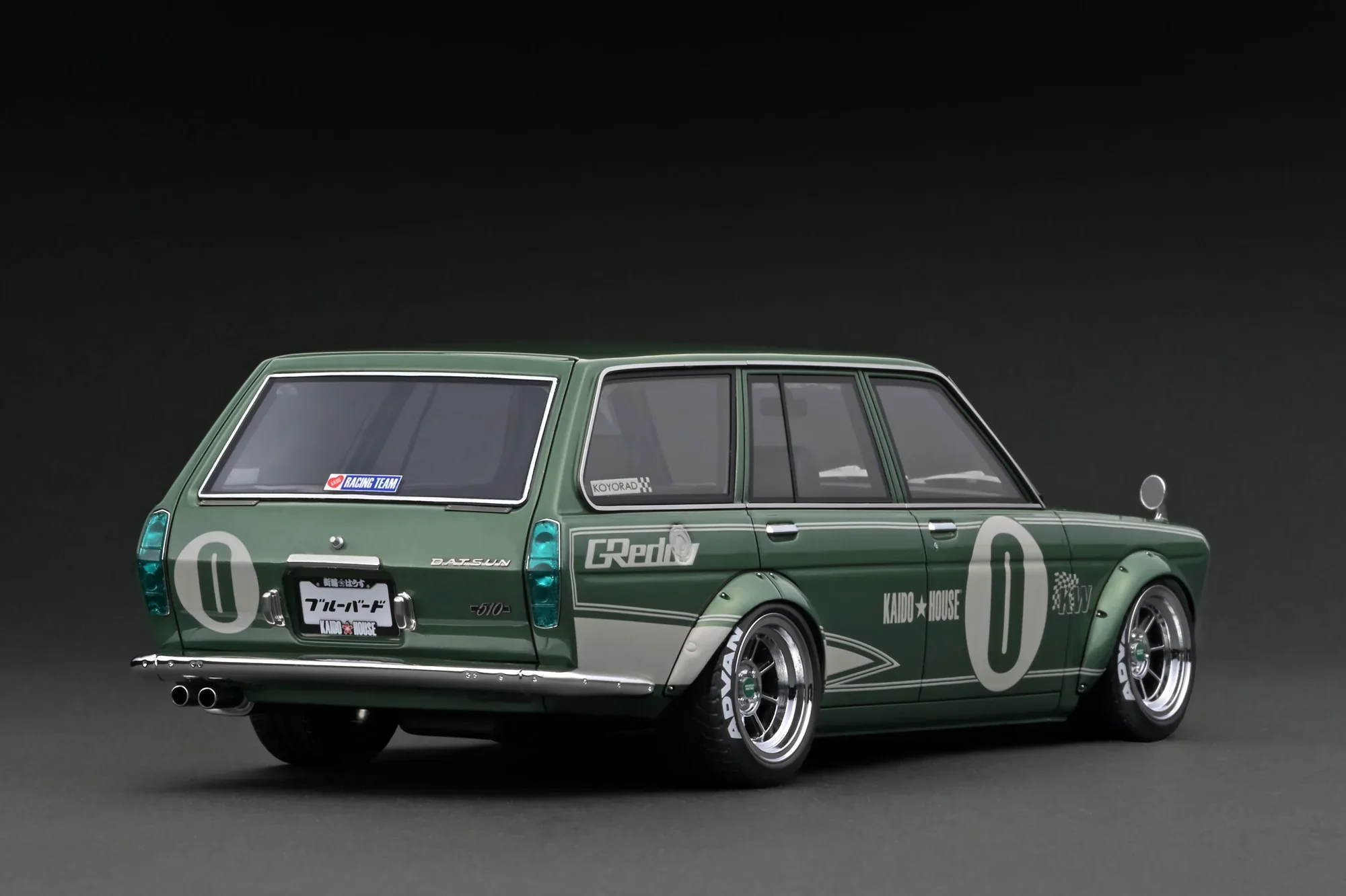 Ignition Model 1:18 Datsun Bluebird (510) Wagon Green Metallic with Jun Imai Figure - Image 4