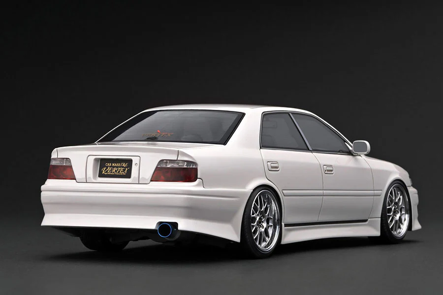 Ignition Model 1:18 Toyota Chaser (JZX100) VERTEX in Pearl White with Engine Display - Image 3