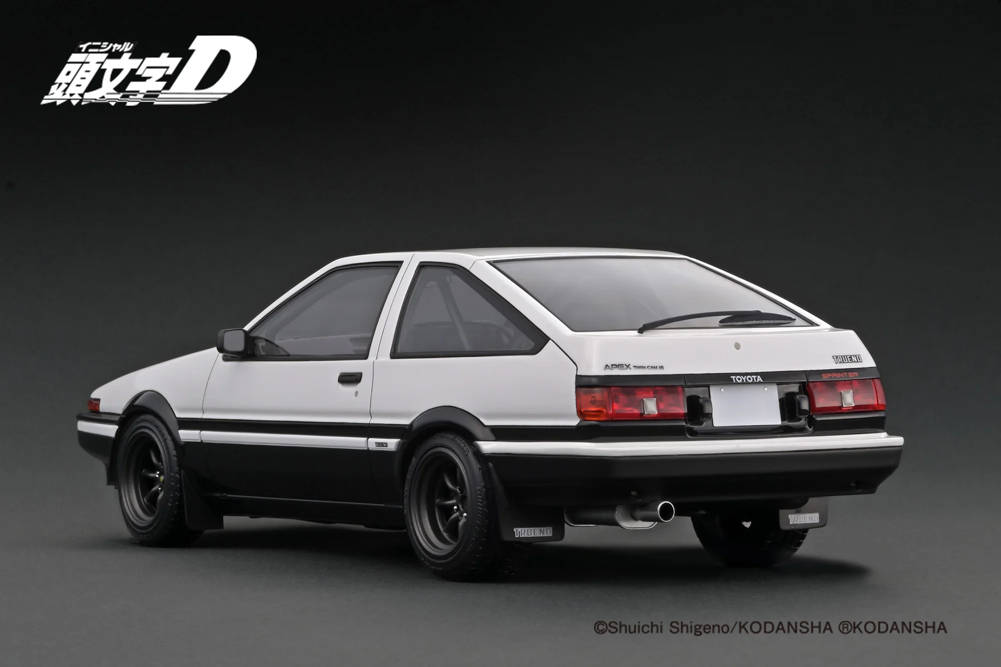 Ignition Model 1:18 Toyota Sprinter Trueno 3Dr GT Apex (AE86) INITIAL D in White & Black with Takumi Fujiwara Figure - Image 4