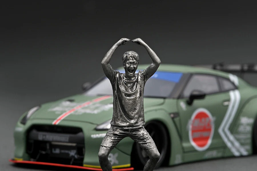 Ignition Model 1:43 Nissan GT-R (R35) LB-WORKS Zero Fighter Tokyo Auto Salon 2015 with Mr. Kato Figure - Image 5