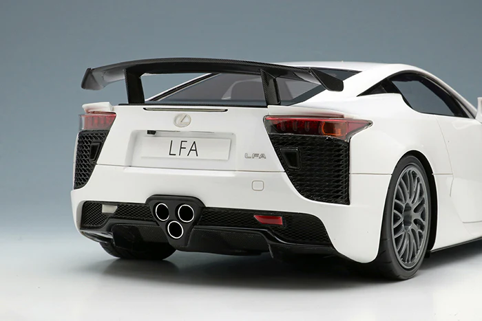 1:18 Lexus LFA Nurburgring Package 2012 White - Image 4