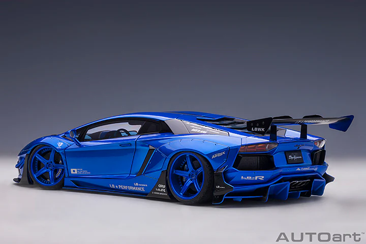 AUTOart 1:18 Liberty Walk Lamborghini Aventador Limited Edition in Hyper Blue - Image 3