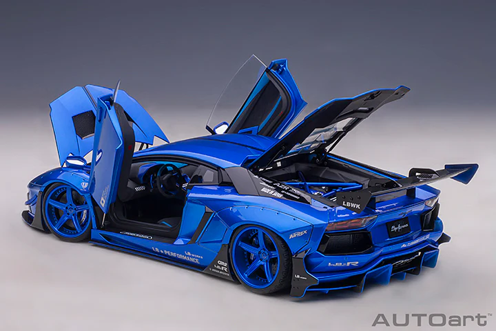 AUTOart 1:18 Liberty Walk Lamborghini Aventador Limited Edition in Hyper Blue - Image 4
