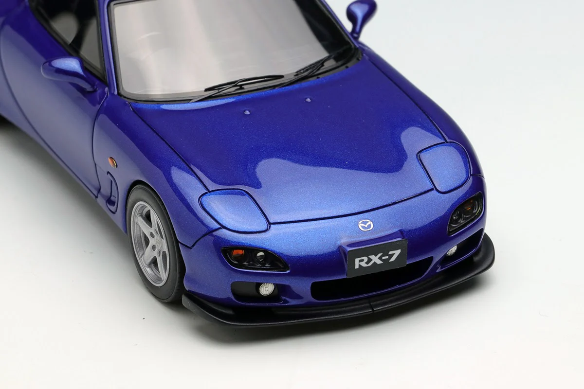 Make Up Co., Ltd. / Vision 1:43 Mazda RX-7 (FD3S) Type R Bathurst R 2001 in Innocent Blue Mica - Image 3