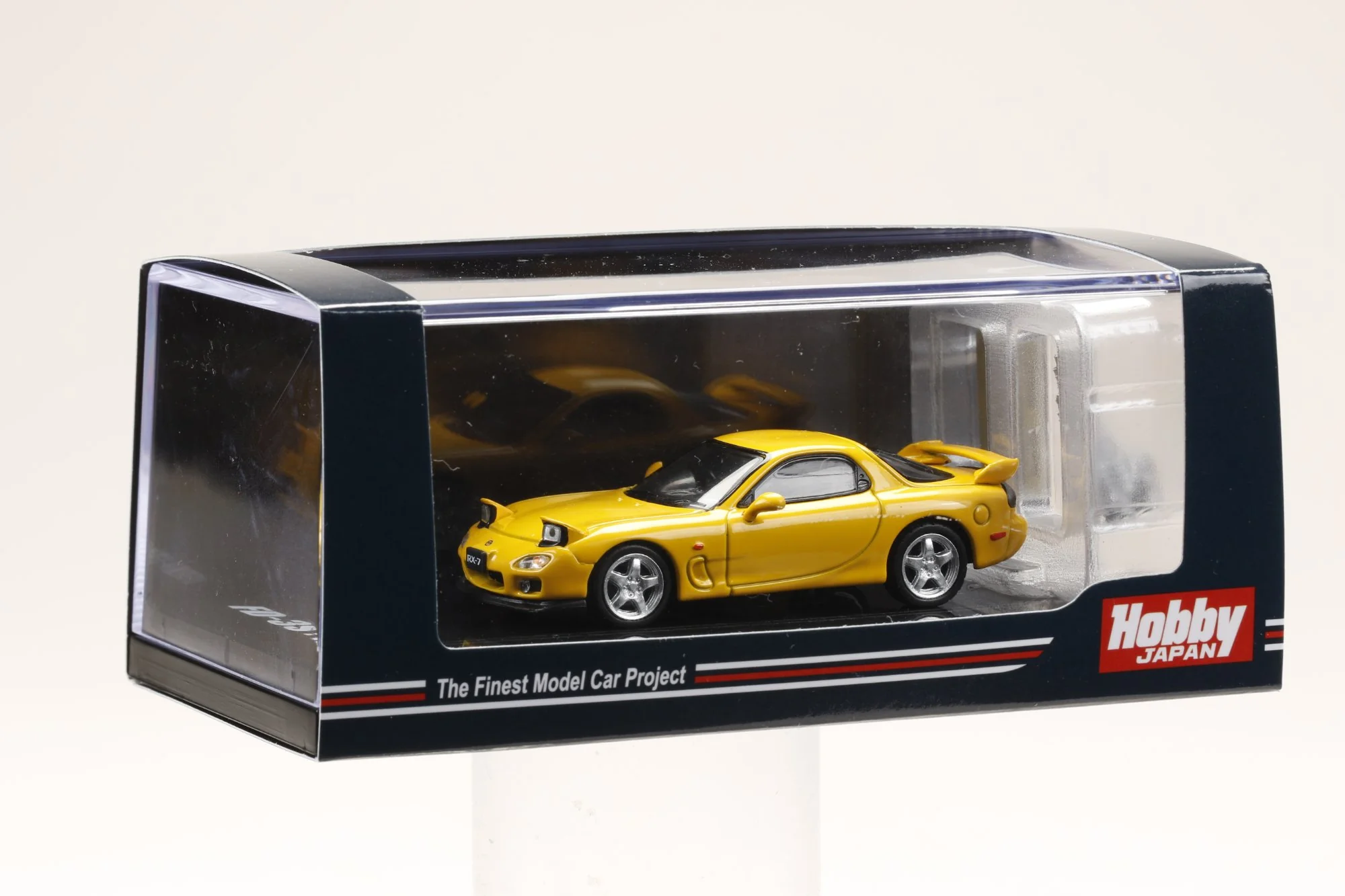 Hobby Japan 1:64 Mazda RX-7 (FD3S) Type RS in Sunburst Yellow with Engine Display Model - Image 5
