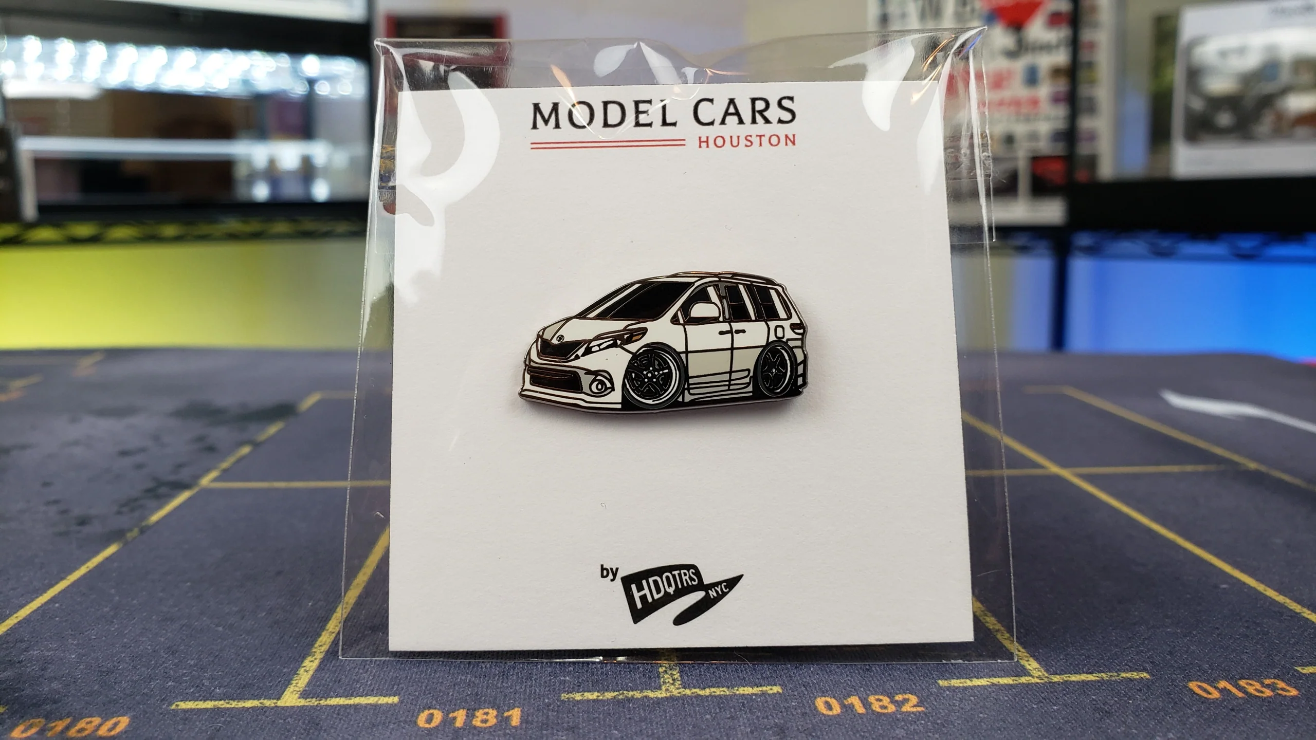 Official Model Cars Houston "TOYOTA SIENNA" Pin - Image 3