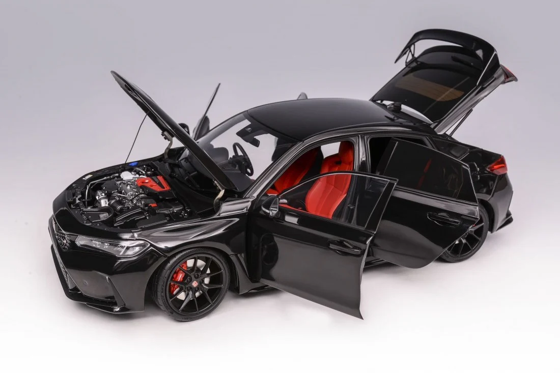 MotorHelix 1:18 Honda Civic Type-R (FL5) in Crystal Black Pearl - Image 4