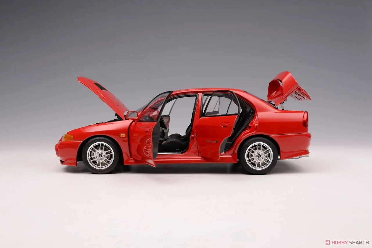 MotorHelix 1:18 Mitsubishi Lancer Evolution IV in Palma Red - Image 3