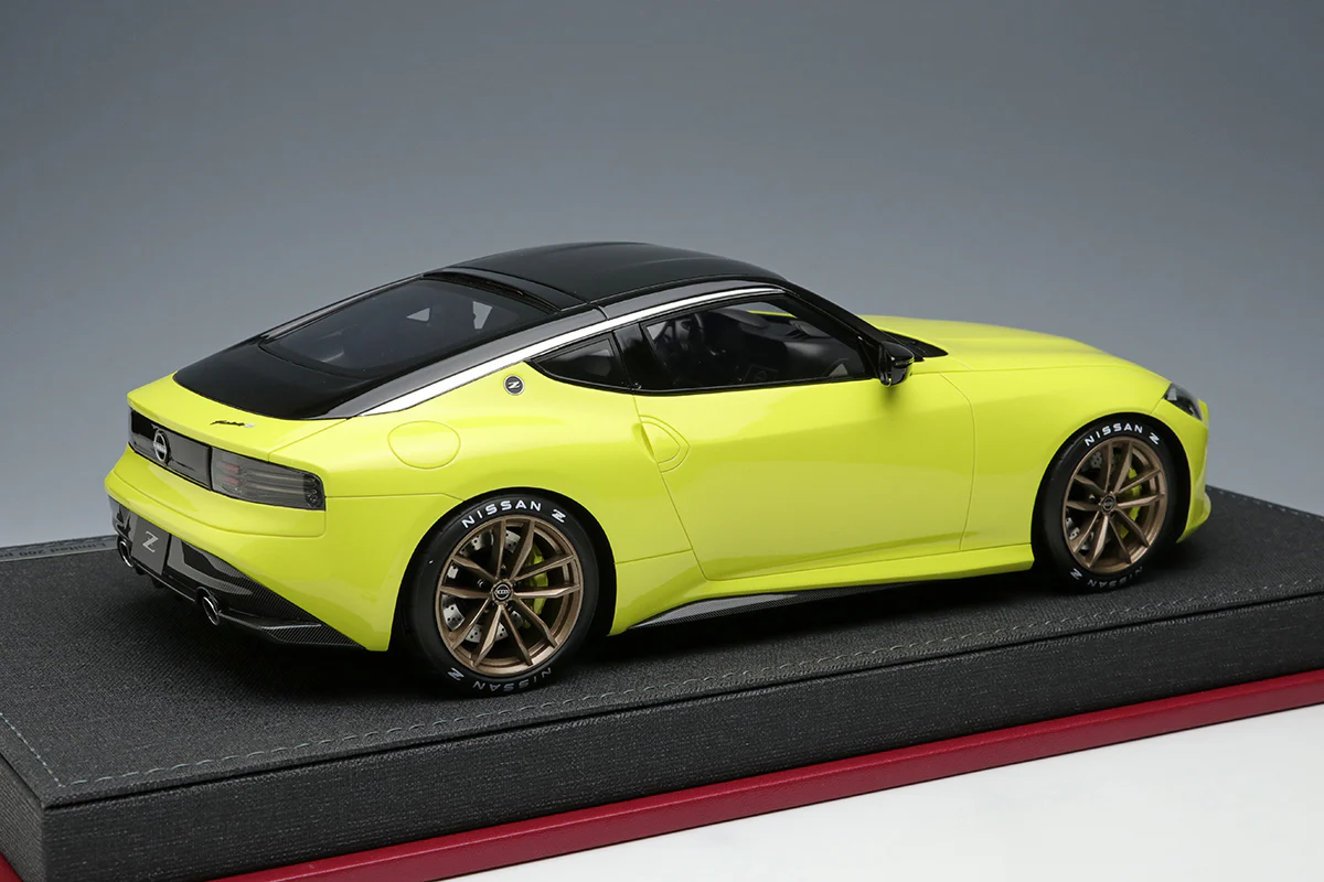 Make Up Co., Ltd / IDEA 1:18 Nissan Fairlady Z Prototype 2020 in Ikazuchi Yellow - Image 2