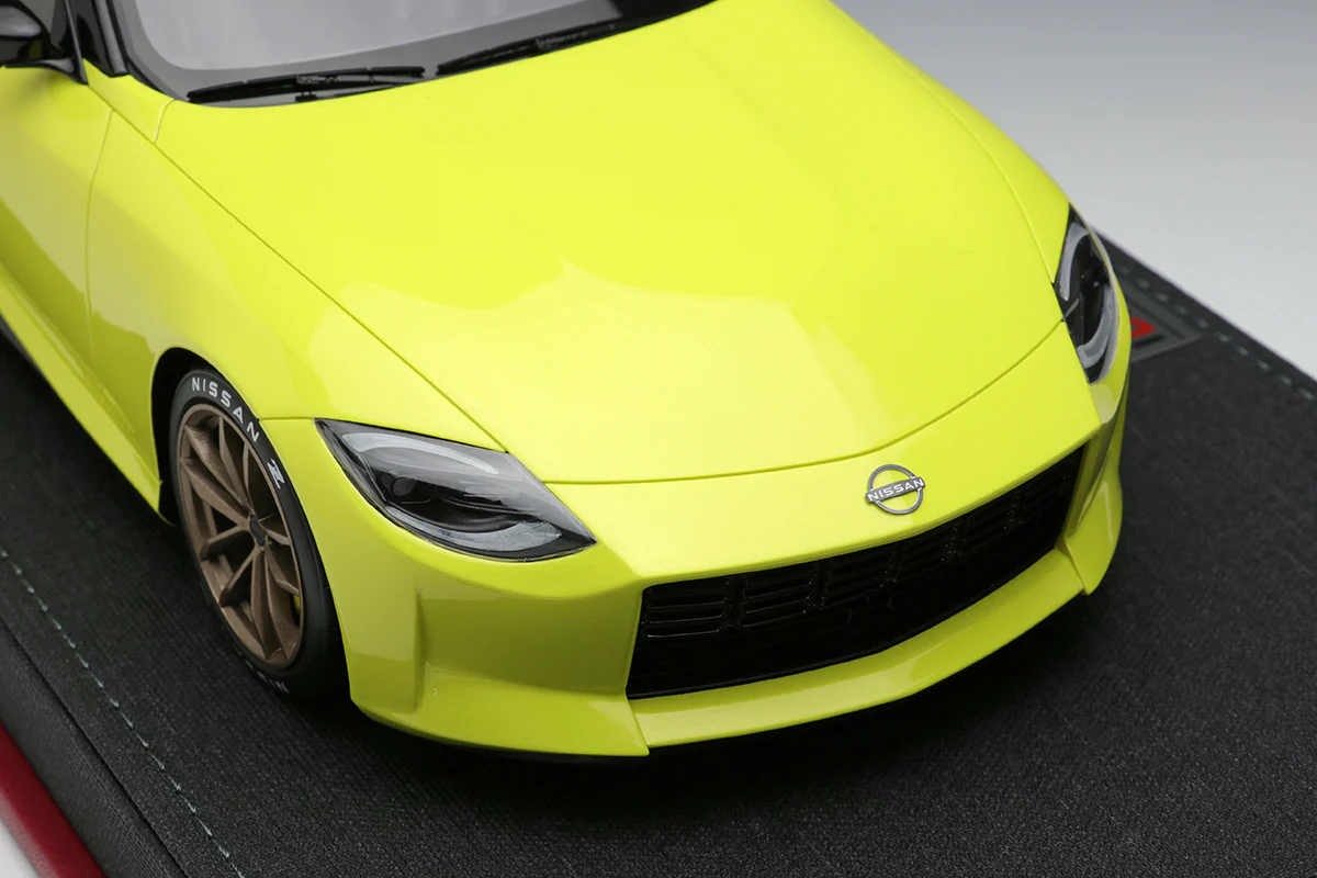 Make Up Co., Ltd / IDEA 1:18 Nissan Fairlady Z Prototype 2020 in Ikazuchi Yellow - Image 3
