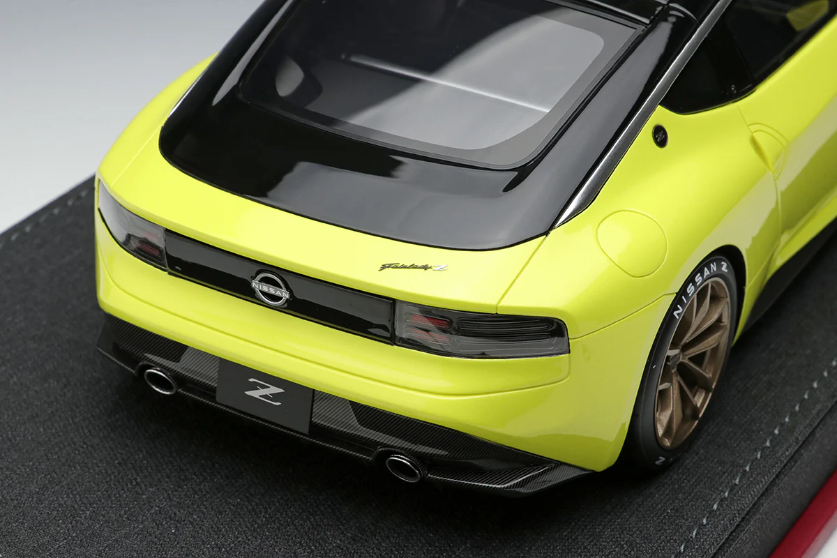 Make Up Co., Ltd / IDEA 1:18 Nissan Fairlady Z Prototype 2020 in Ikazuchi Yellow - Image 4