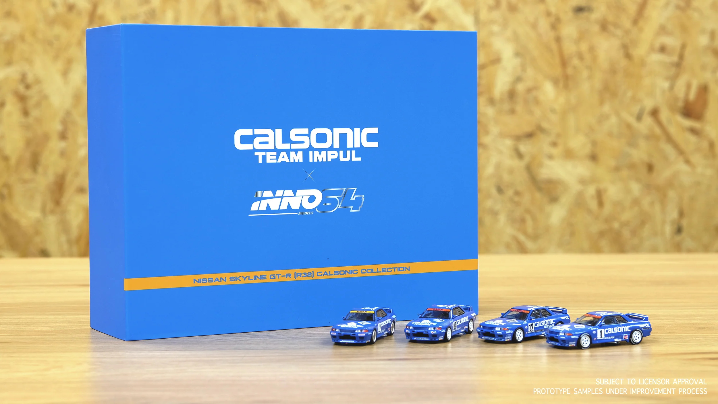 INNO Models 1:64 Nissan Skyline GT-R R32 Calsonic Box Set (1990-1993) - Image 3