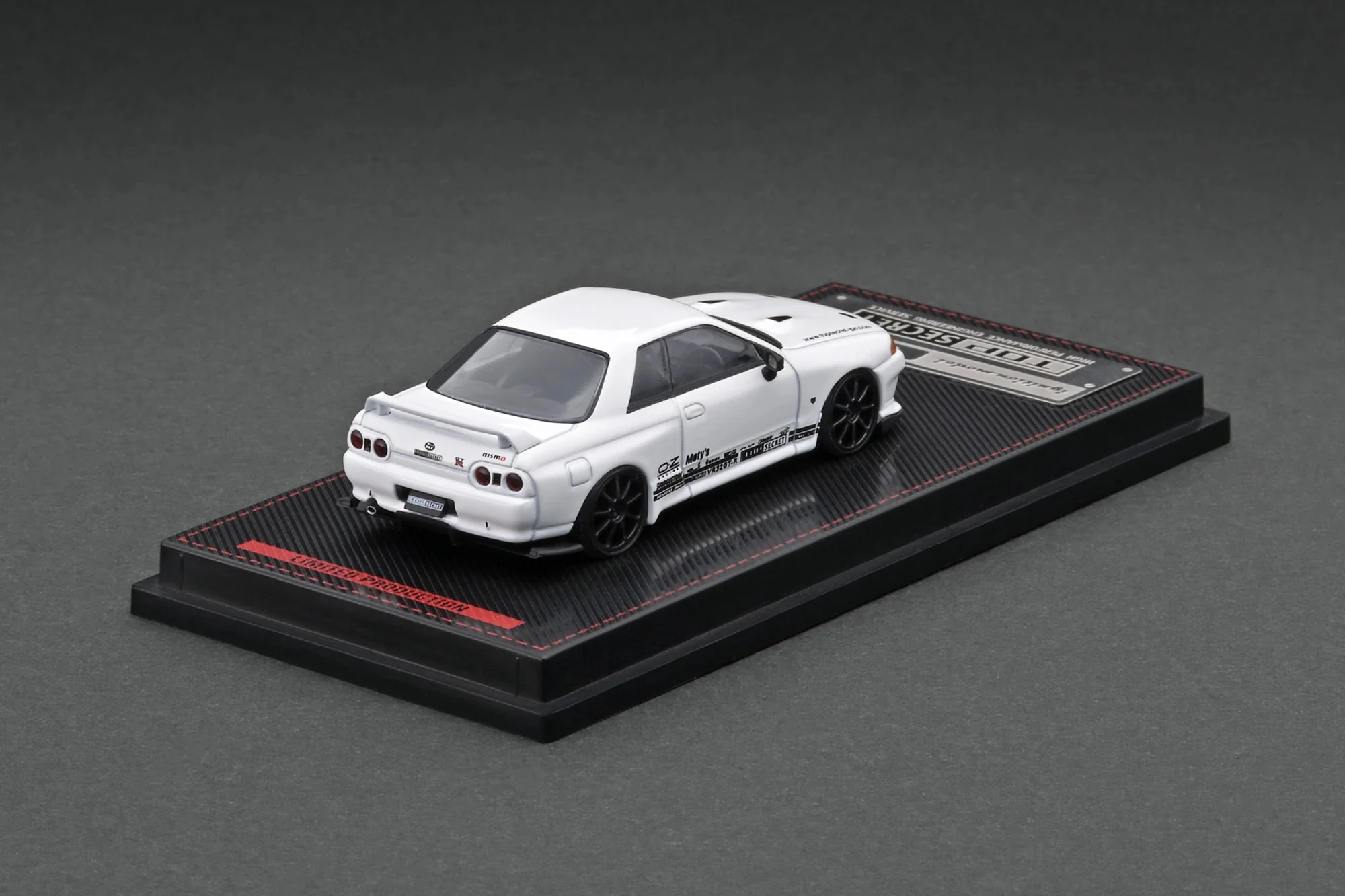 Ignition Model 1:64 Nissan Skyline GT-R (VR32) TOP SECRET in White with Smokey Nagata Figure - Image 2