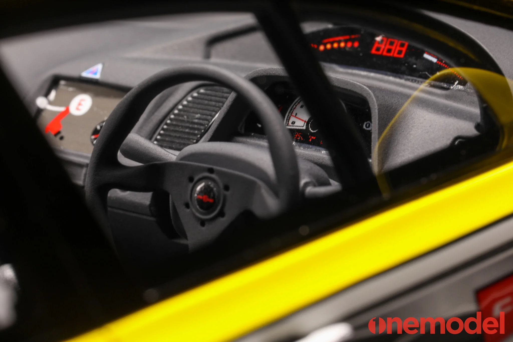 One Model 1:18 Honda Civic Type-R FD2 J's Racing Version - Image 7