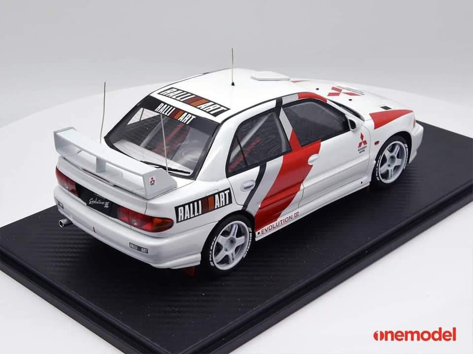 One Model 1:18 Mitsubishi Lancer EVO III WRC Racing Version 2 - Image 5