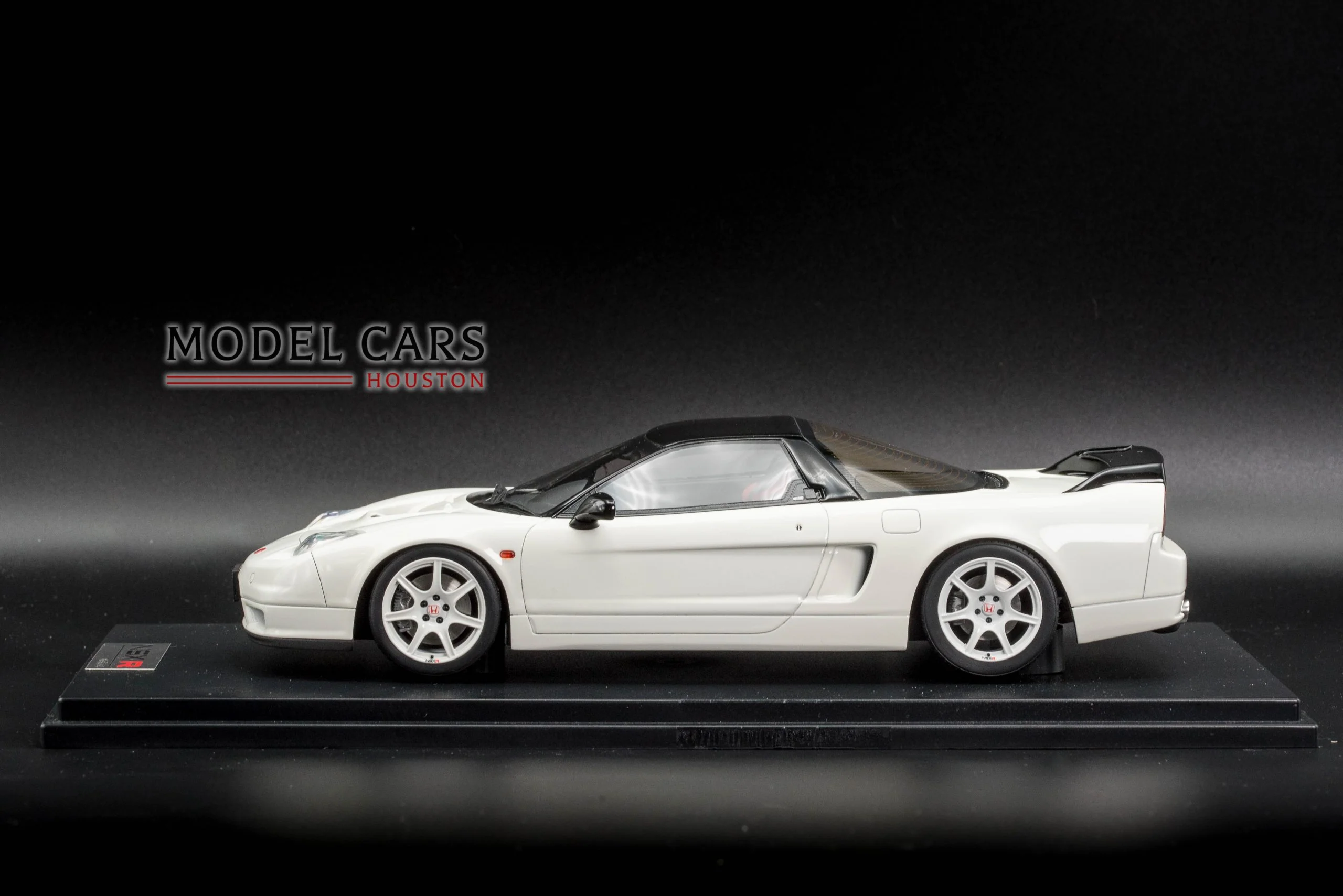 One Model 1:18 Honda NSX-R NA2 White - Image 3