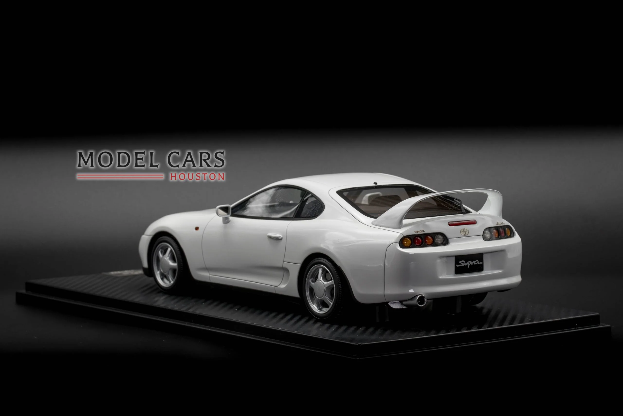 One Model 1:18 Toyota Supra JZA80 MK4 White - Image 3