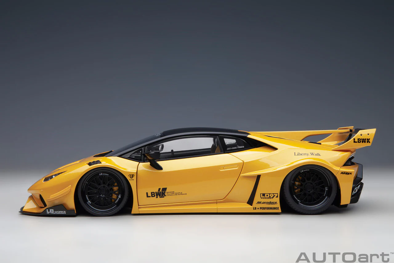 AUTOart 1:18 Lamborghini Huracan GT LBWK Silhouette Works in Metallic Yellow - Image 2