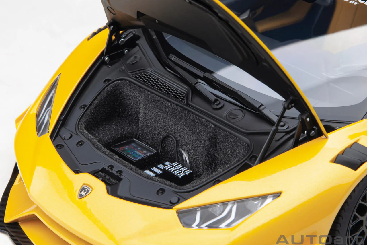 AUTOart 1:18 Lamborghini Huracan GT LBWK Silhouette Works in Metallic Yellow - Image 6