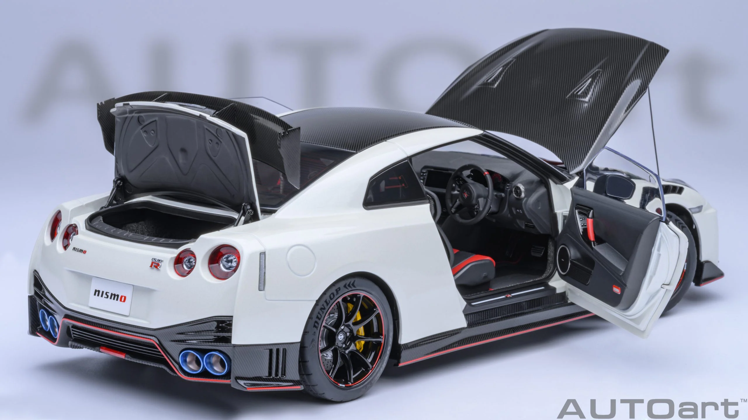 AUTOart 1:18 Nissan GT-R (R35) NISMO 2022 Special Edition in Brilliant White Pearl - Image 8