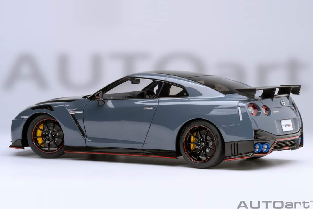 AUTOart 1:18 Nissan GT-R (R35) NISMO 2022 Special Edition in Nismo Stealth Gray - Image 2