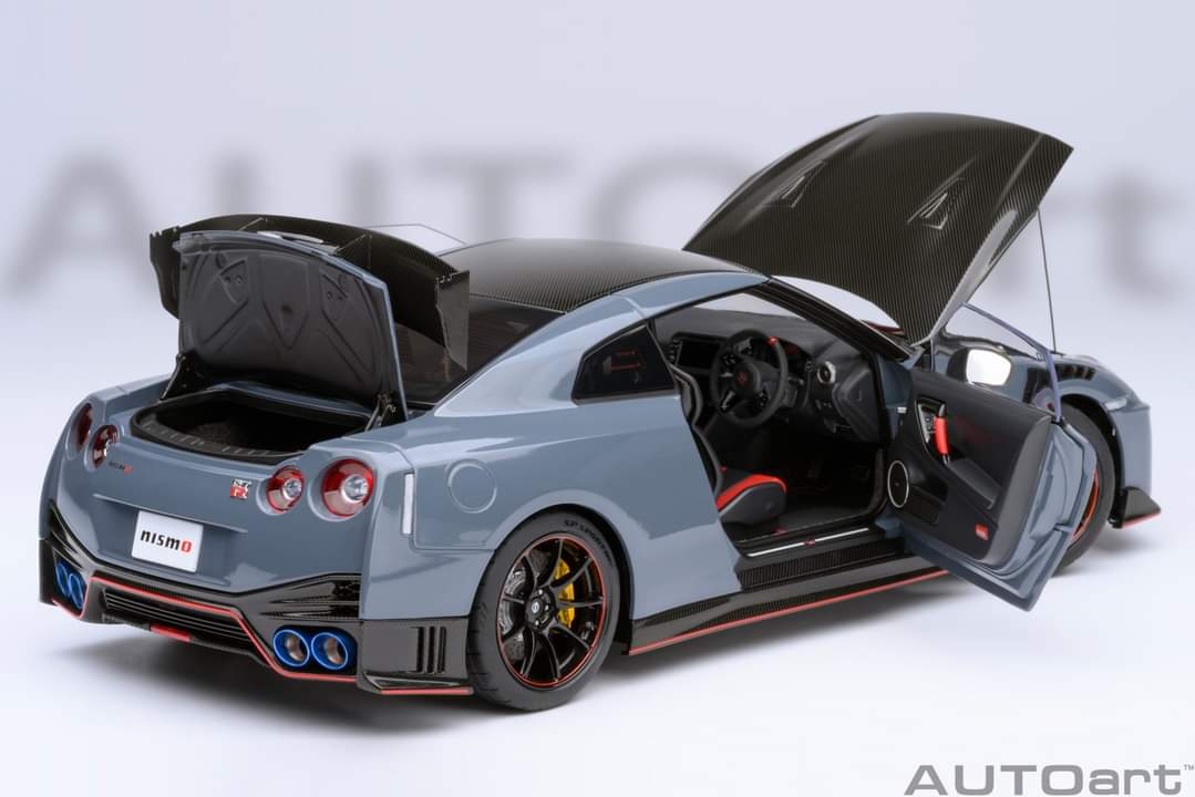 AUTOart 1:18 Nissan GT-R (R35) NISMO 2022 Special Edition in Nismo Stealth Gray - Image 3