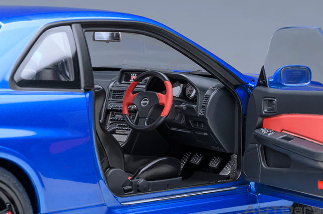 AUTOart 1:18 Nissan Skyline GT-R (R34) NISMO Z-Tune in Bayside Blue - Image 4
