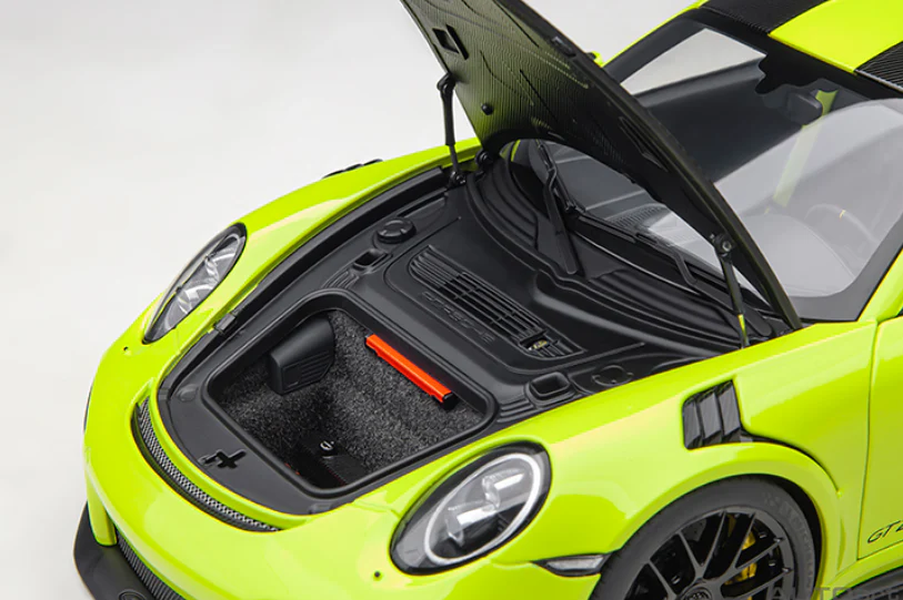 AUTOart 1:18 Porsche 911 (991.2) GT2 RS Weissach Package in Acid Green - Image 5