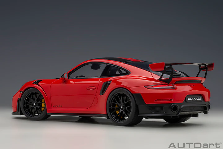 AUTOart 1:18 Porsche 911 (991.2) GT2 RS Weissach Package in Guards Red - Image 3
