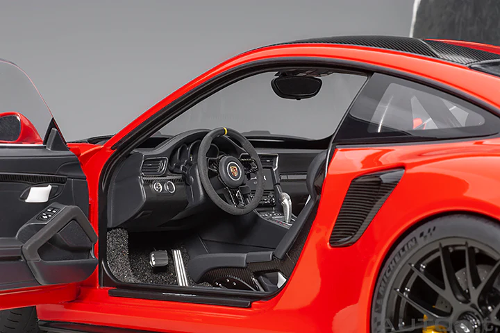AUTOart 1:18 Porsche 911 (991.2) GT2 RS Weissach Package in Guards Red - Image 5