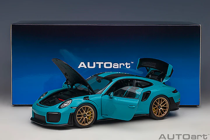 AUTOart 1:18 Porsche 911 (991.2) GT2 RS Weissach Package in Miami Blue - Image 9