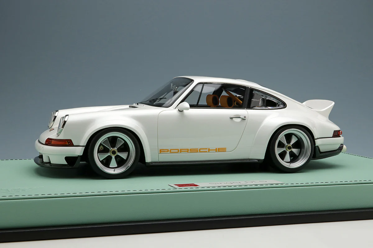 EIDOLON 1:18 Porsche 911 (964) Singer DLS 2018 in Pearl White - Image 2