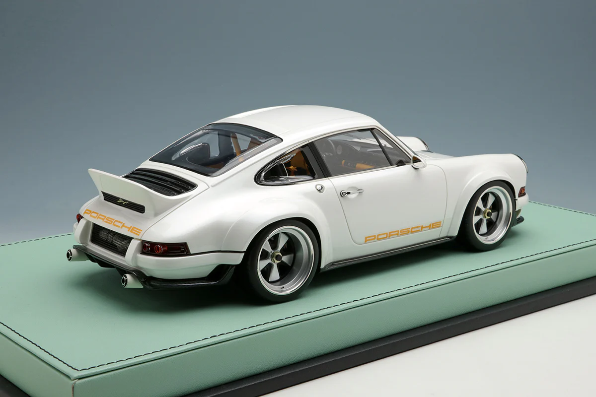 EIDOLON 1:18 Porsche 911 (964) Singer DLS 2018 in Pearl White - Image 3