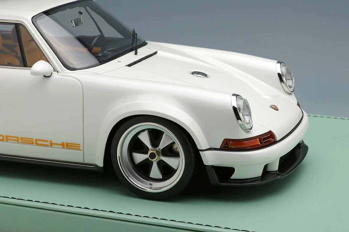 EIDOLON 1:18 Porsche 911 (964) Singer DLS 2018 in Pearl White - Image 6