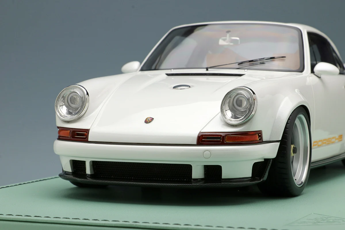 EIDOLON 1:18 Porsche 911 (964) Singer DLS 2018 in Pearl White - Image 9