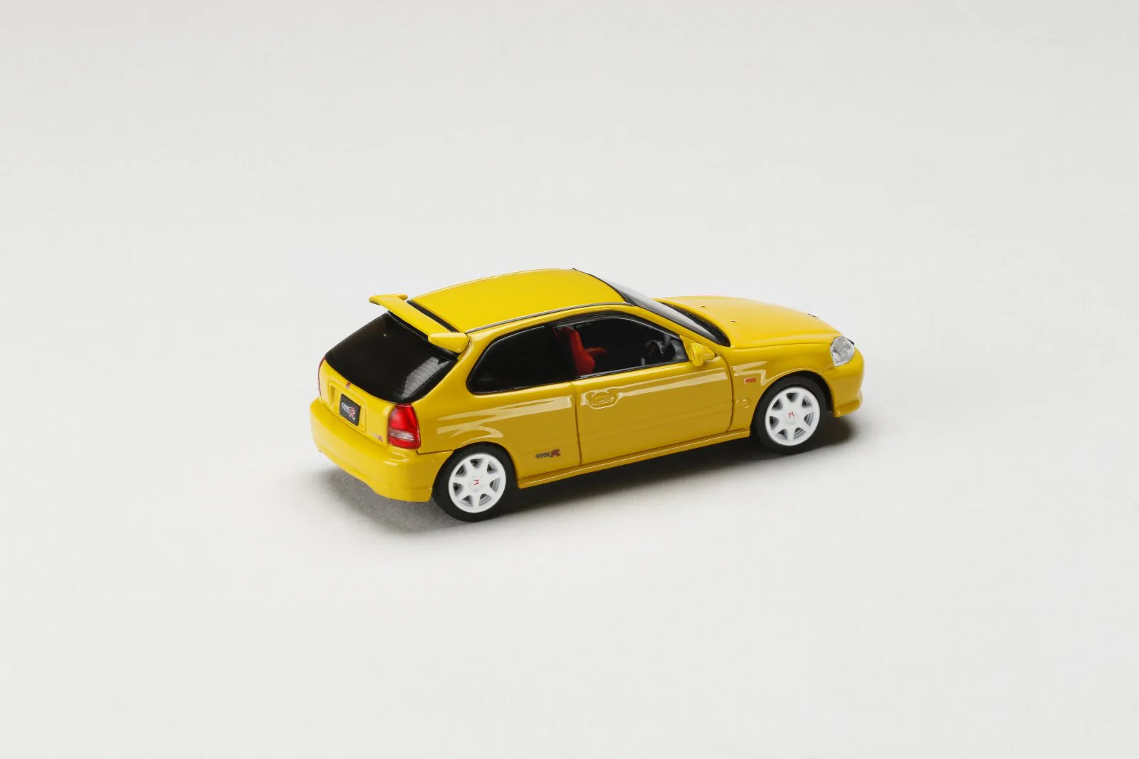 Hobby Japan 1:64 Honda Civic Type-R (EK9) in Sunlight Yellow - Image 2