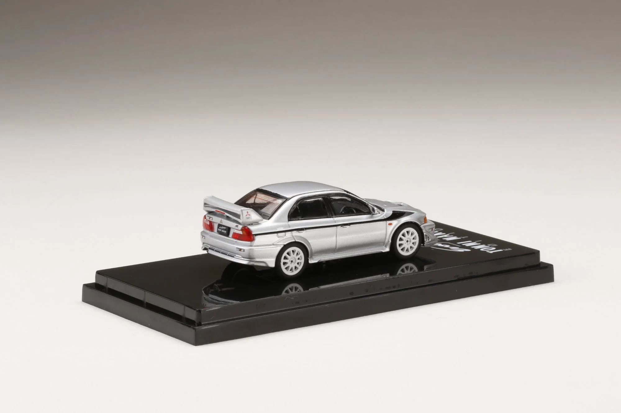 Hobby Japan 1:64 Mitsubishi Lancer GSR Evolution 6 (T.M.E.) Special Coloring Package (GF-CP9A) - Image 2