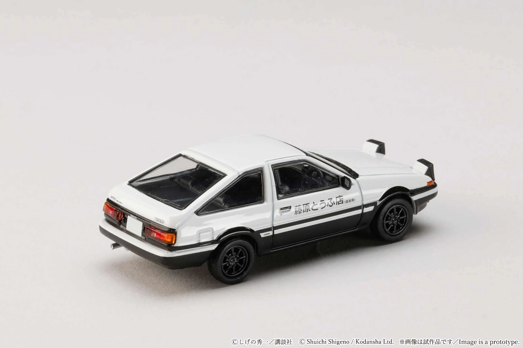 *PREORDER* Hobby Japan 1:64 Toyota SPRINTER TRUENO (AE86)/ INITIAL D Takumi Fujiwara VS Takeshi Nakazato - Image 4