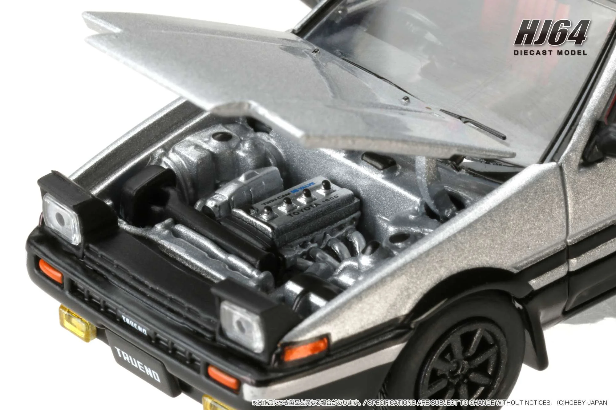 Hobby Japan 1:64 Toyota Sprinter Trueno GT Apex (AE86) in White / Black with Carbon Bonnet - Image 4