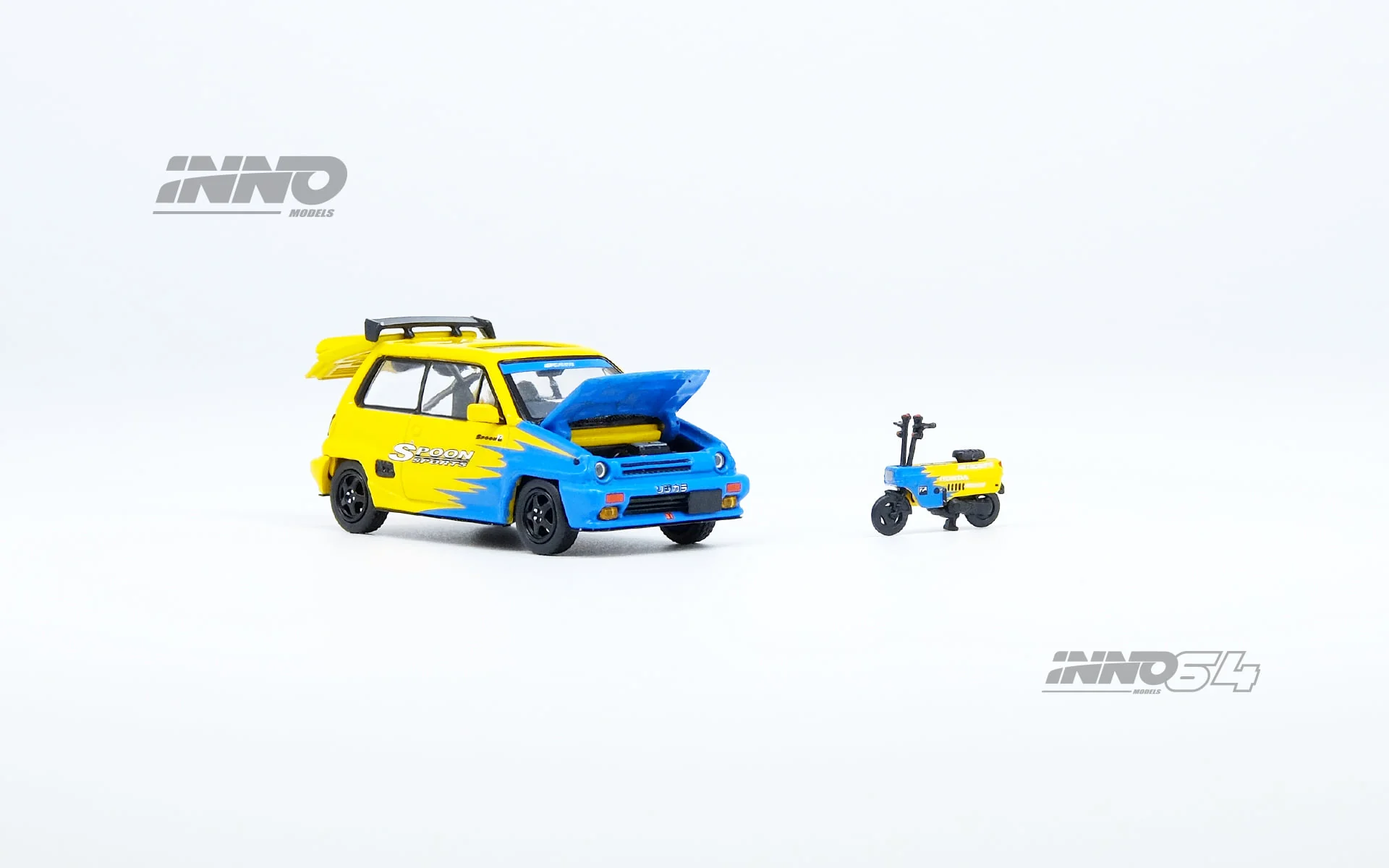INNO Models 1:64 Honda City Turbo II with Honda Motocompo in Spoon Sports Livery