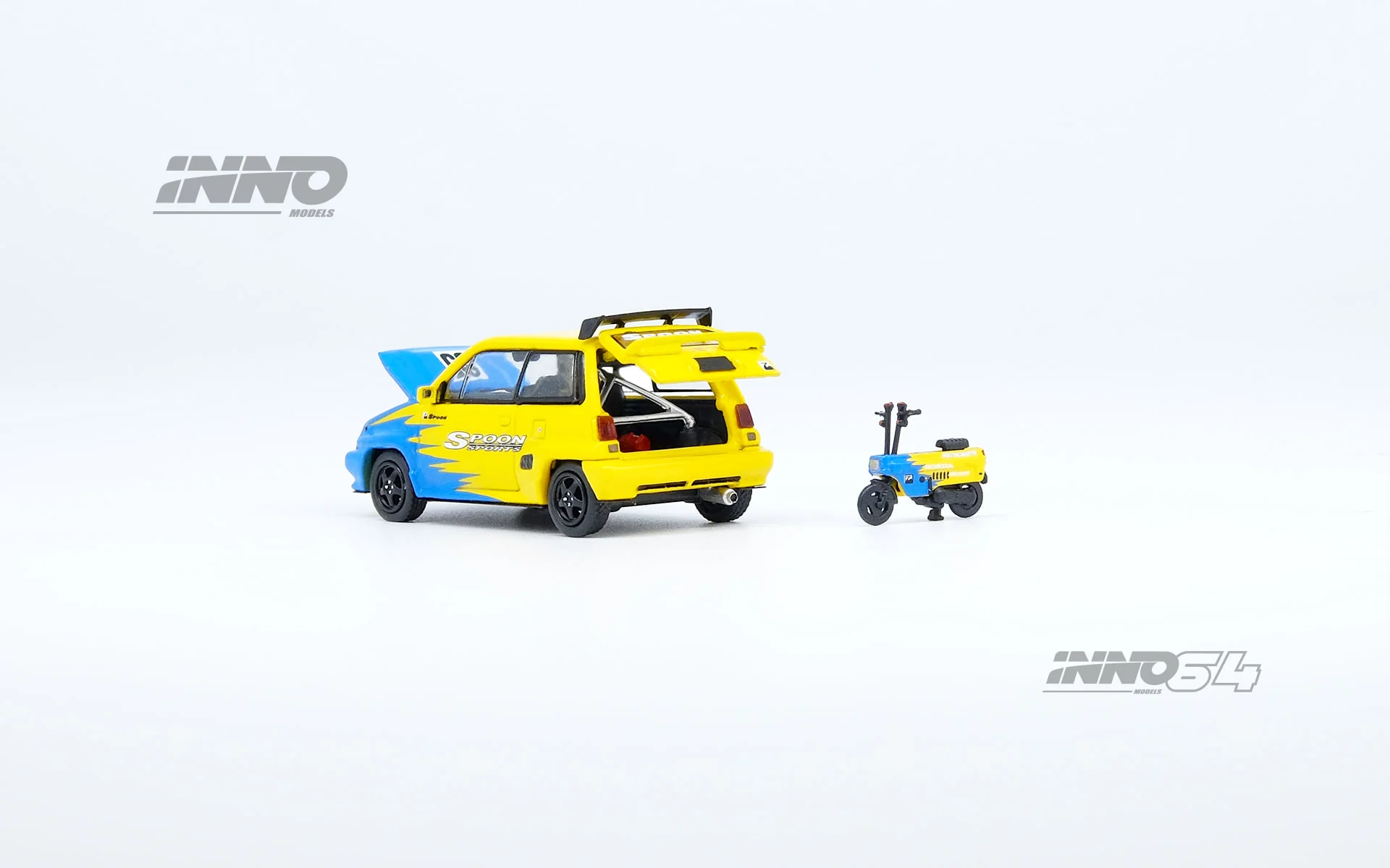 INNO Models 1:64 Honda City Turbo II with Honda Motocompo in Spoon Sports Livery - Image 2