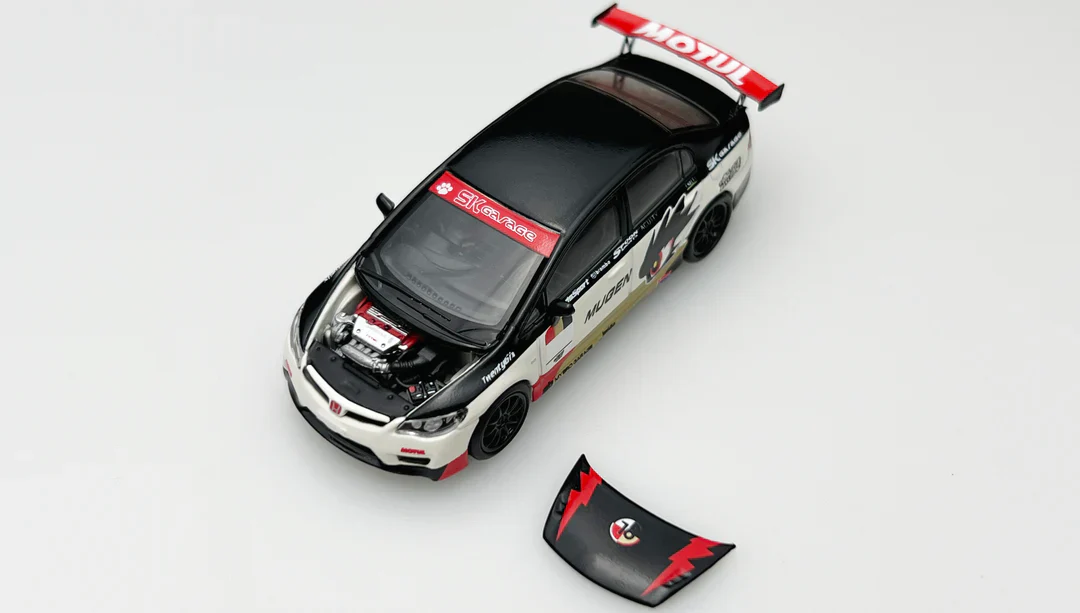 MotorHelix 1:64 Honda Civic Type R (FD2) Mugen Livery White - Image 4